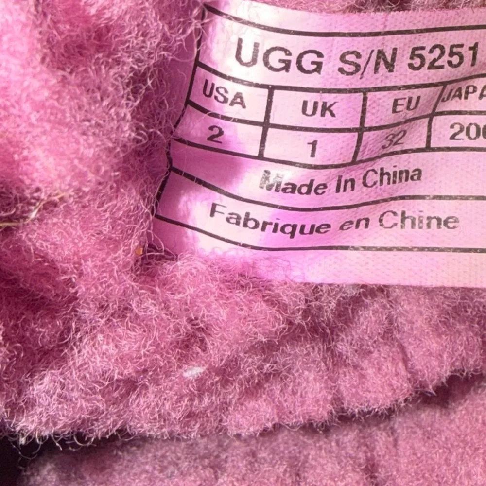 UGG 5251 Classic Short Purple Size 2 Little Girls
